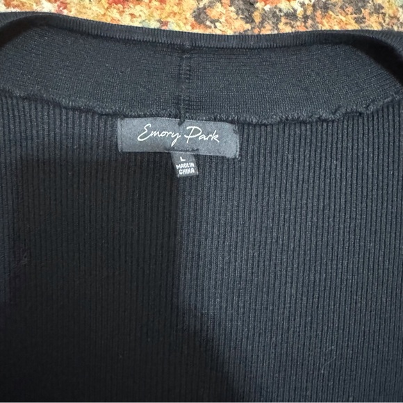 Emory Park Black Long Sleeve Crop Top - Picture 4 of 5